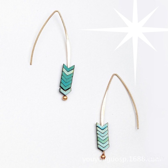 🔄🆕 NATALIA Arrow Dangle Earrings - Picture 2 of 4